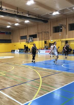 V aprilu in maju sta v dvorani potekala košarkarska turnirja. FOTO: GAŠPER KLINEC