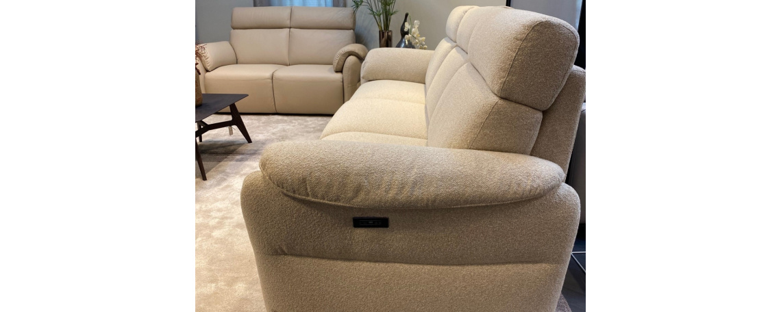 Dvosed in trosed HOUSTON- razstavni eksponat