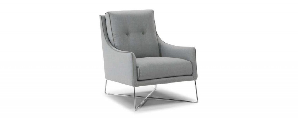 Fotelj AMICIZIA - Natuzzi Editions v sivi tkanini z kovinskim podnožjem