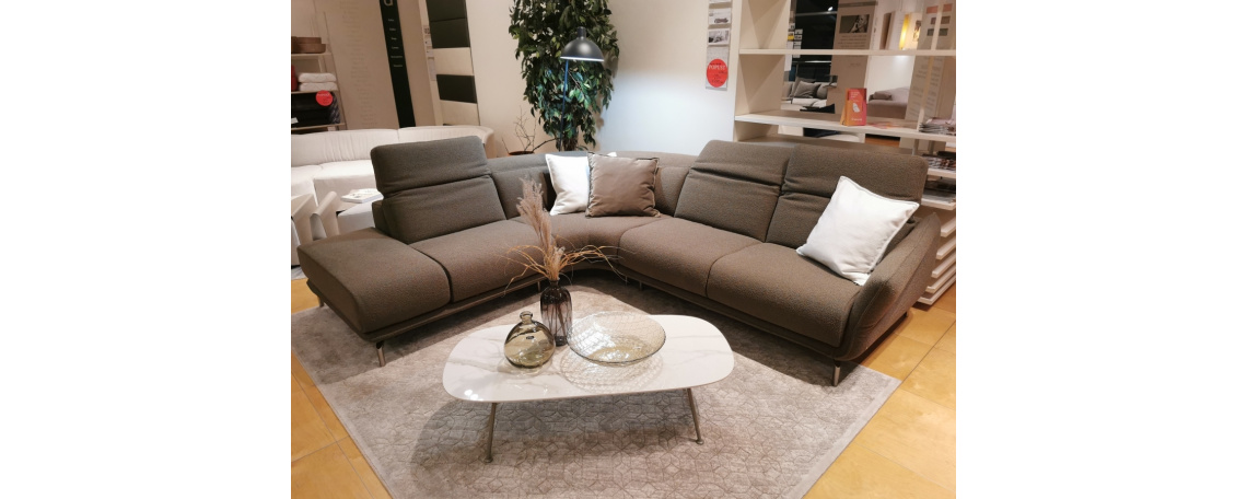 Sedežna garnitura VALZER - Natuzzi v modni boucle tkanini taupe v rjavi barvi