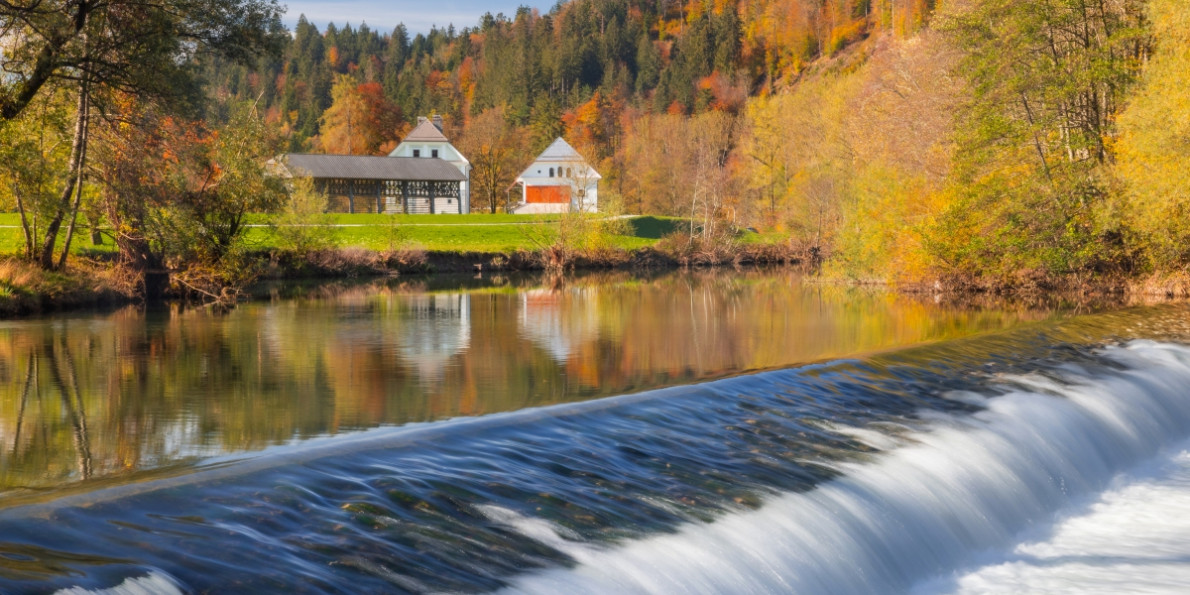 Dvorec Visoko jeseni