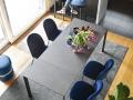 TUKA MID in raztegljiva jedilna miza - Modri stoli in keramična miza Connubia Maros Ljubljana