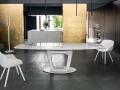 Miza ORBITAL in stoli IGLOO - Miza ORBITAL s keramično ploščo in belim kovinskim podnožjem in stoli IGLOO