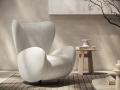 Fotelj FIORITA v beli tkanini - Nova kolekcija 2023 Natuzzi Itala predstavlja električni fotelj Fiorita z relax mehanizmom na baterijo
