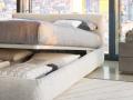 Postelja MERKURIO - Flou - Maros - Postelja MERKURIO - Flou - Maros v svetli tkanini z dvižnim dnom in s prostorom za shrambo pod posteljo