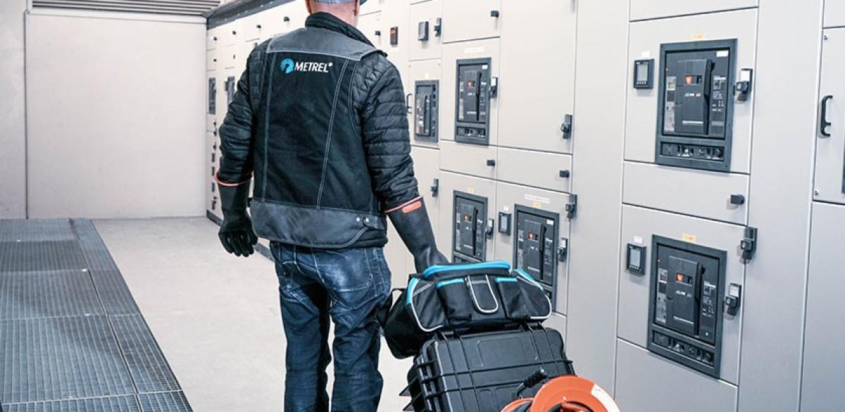 Power supply and power distribution 