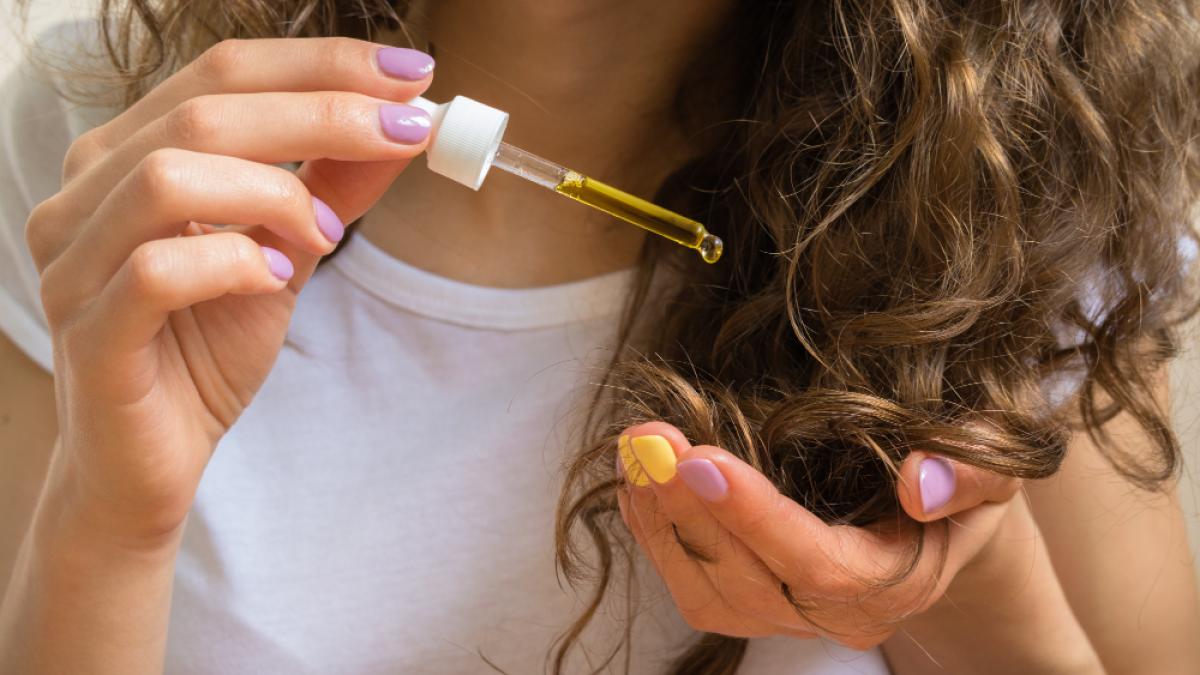 Vitamini za lase: Ključ do zdravih in močnih las