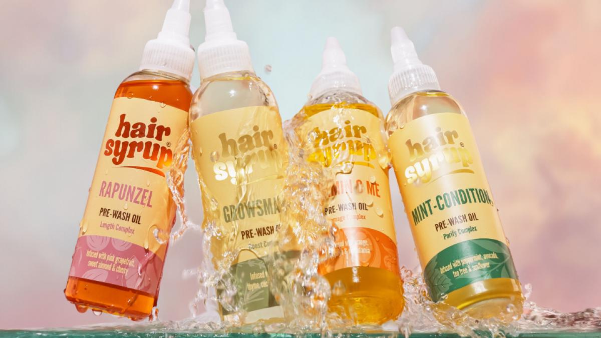Hair Syrup: Viralna skrivnost za sanjske lase. Ja, 'hair oiling' res deluje! 