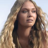 ANTI FRIZZ HAIRSPRAY - 4