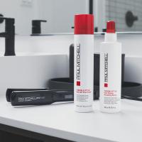 Paul Mitchell Hot Off The Press in Fast Drying Sculpting Spray na kopalniškem pultu