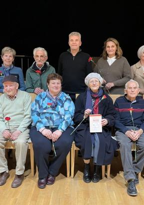 Soavtorji knjige folklornih in spominskih pripovedi iz Poljanske doline FOTO: TANJA MLINAR