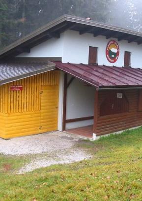 Zavetisce gorske straze na Jelencih FOTO: arhiv PD Gorenja vas