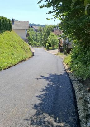 Obnovljeni odsek na cesti Hotavlje–Srednje Brdo FOTO: ARHIV KS GORENJA VAS