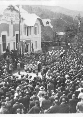 Slovesnost ob odprtju Sokolskega doma na binkoštno nedeljo, 20. maja 1923 FOTO: TOMAŽ LUNDER, ARHIV OBČINE