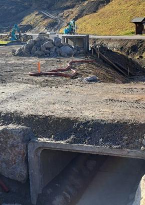 Občina je lani jeseni v okviru sanacije po poplavah začela sanacijo javnih poti na območju Podobena. FOTO: ARHIV OBČINE