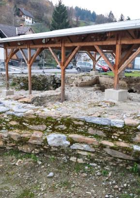 Za arheološko najdišče v Poljanah so pripravili projekt trajne sanacije. FOTO: TINA DOKL