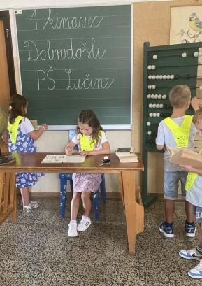 V PŠ Lučine so prvošolci letos vključeni v trojno kombinacijo. Foto: arhiv šole