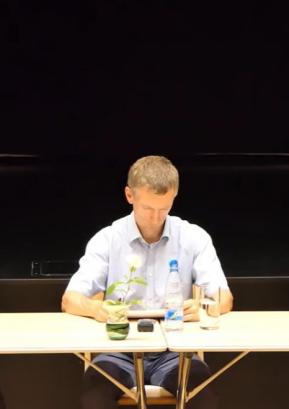 O Ušeničnikovem solidarizmu sta spregovorila dr. Ivo Kerže (levo) in dr. Janez Juhant (desno), predavanje je povezoval Jernej Pisk. FOTO: ARHIV KD DR. IVAN TAVČAR POLJANE
