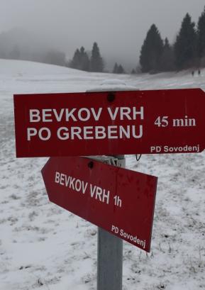 Pot bo pohodnike vodila tudi čez Bevkov vrh. FOTO: JURE FERLAN