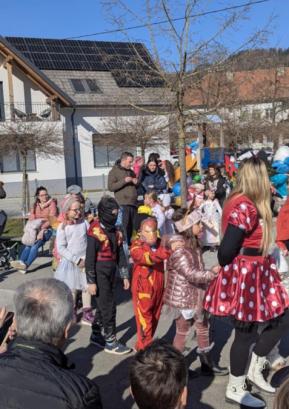 Pustno rajanje na Hotavljah Foto: Darja Gantar