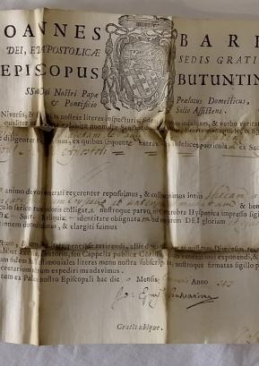 Potrditveno listino o pristnosti relikvij je škof Joannes Barba izdal leta 1747 v Bitontu. FOTO: JURE FERLAN