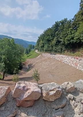 Končuje se obnova lokalne ceste Poljane–Smoldno–Gabrška Gora. FOTO: IGOR KRŽIŠNIK