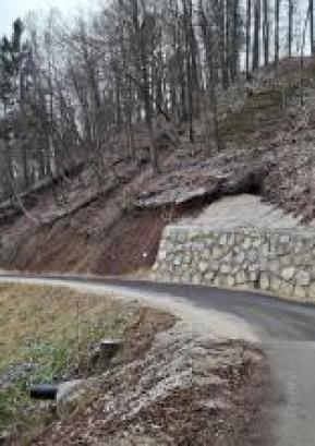 Cesto z Ermanovca proti Sovodnju čaka še fino asfaltiranje. Foto: arhiv občine
