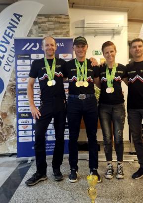 Ekipa ŠD Poljane: Indu Team in Polycom Racing Team FOTO: ARHIV ŠD POLJANE