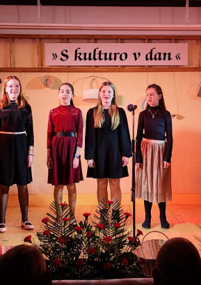 Osrednja proslava ob kulturnem prazniku v občini Gorenja vas - Poljane je tokrat potekala v Javorjah. Foto: Janez Dolenc