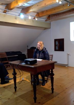 S predstavitvijo Plečnikove dediščine je Ana Porok vzbudila precejšnje zanimanje obiskovalcev. FOTO: JURE FERLAN