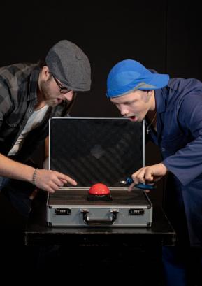 KUD Sovodenj je pripravil novo avtorsko komedijo Nemirna koča. FOTO: JASMINA KACIN