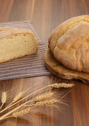 Kruh je eden izmed najbolje prodajnih izdelkov. FOTO: OSEBNI ARHIV