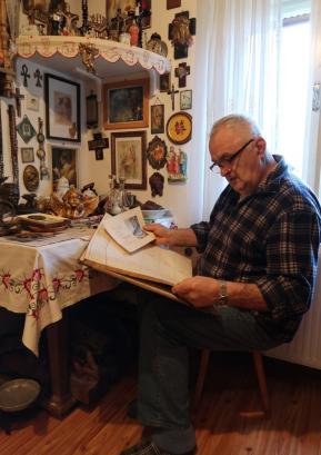 Henrik Peternel je strastni zbiratelj starin. FOTO: HERMINA JELOVČAN