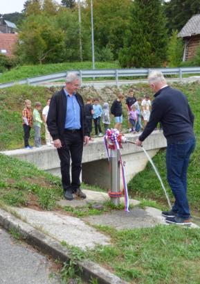 V Lučinah so pretekli petek slovesno predali namenu novi vodovod. Foto: Jure Ferlan