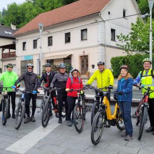 Pripravljeni za prvo kolesarsko turo FOTO: VALENTIN BOGATAJ