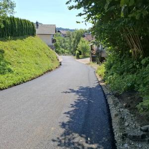 Obnovljen odsek na javni poti Hotavlje–Srednje Brdo FOTO: GAŠPER ČADEŽ