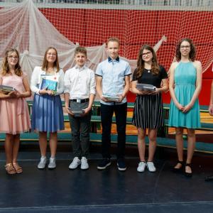 Najuspešnejši devetošolci z OŠ Poljane FOTO: MIHA DOLENEC