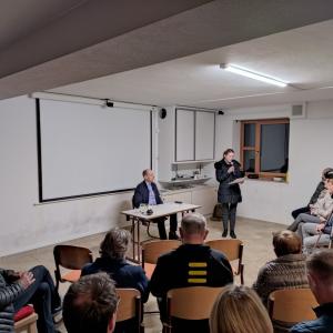 Ivo Žajdela je predaval pred polno Bončevo dvorano. FOTO: JURE FERLAN