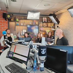 V studiu Radia 1 FOTO: ARHIV ŠOLE