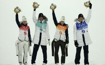 Olimpijski vrh so osvojili Nika Križnar, Timi Zajc, Urša Bogataj in Peter Prevc. Foto: EPA
