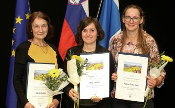 Danica Šubic, Maja Cankar in Polona Frlic Slak, prejemnice bronastega priznanja občine. Foto: Viktor Debelak
