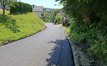 Obnovljen odsek na javni poti Hotavlje–Srednje Brdo.