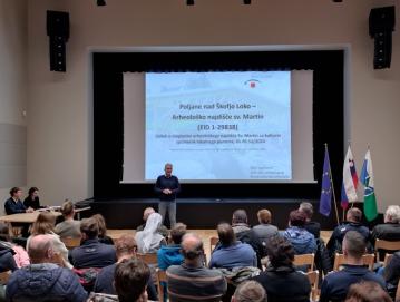 V Hiši kulture v Poljanah so predstavili projekt sanacije arheološkega najdišča sv. Martin. FOTO: JURE FERLAN