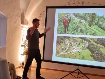 Osrednja tema letošnjega Zelenega dneva Poljanske doline je bilo trajnostno pohodništvo. FOTO: MATEJA RANT