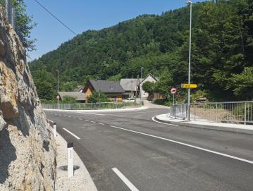 V okviru sanacije državne ceste Trebija–Sovodenj je bil zgrajen tudi nov most na Fužinah. FOTO: LIDIJA RAZLOŽNIK