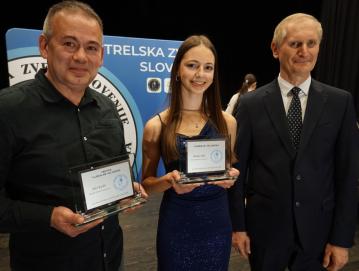 Strelka leta Manja Slak, trener Aleš Košir in Ljubo Germič, predsednik SZ Slovenije FOTO: KRIŠTOF KUČIĆ