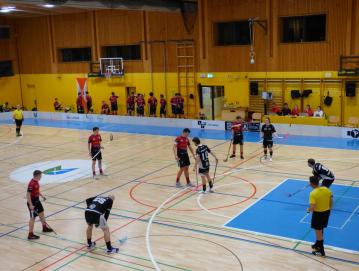 Dvoboji med ekipami so bili napeti. FOTO: JURE FERLAN