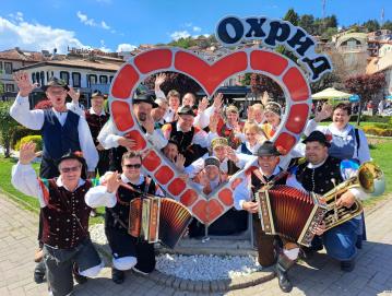Folklorna skupina TD Sovodenj se je udeležila festivala v Ohridu. FOTO: ARHIV TD SOVODENJ