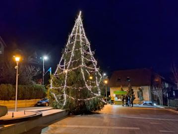 Praznični prižig lučk v Gorenji vasi FOTO: JURE FERLAN