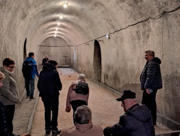 Balinanje v podzemni utrdbi na Golem vrhu je posebno doživetje. FOTO: JURE FERLAN